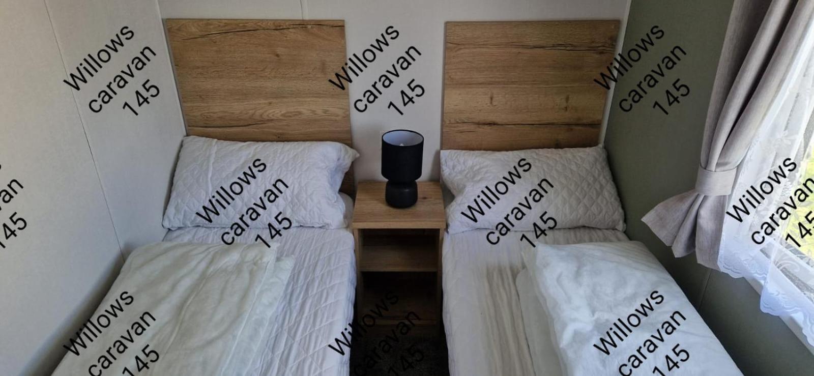 Willows Caravan 145 Llanddwywe Екстер'єр фото